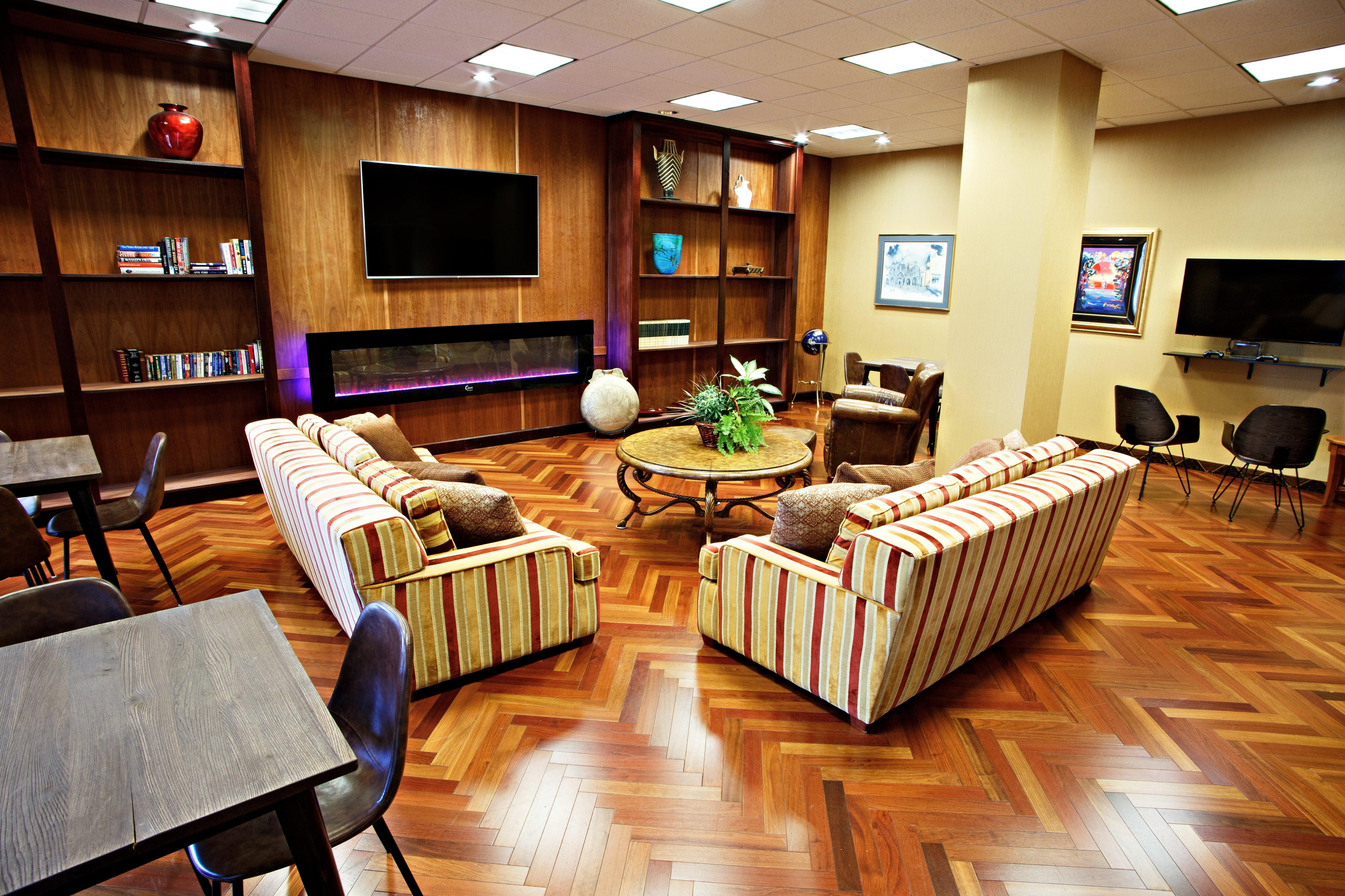 Holiday Inn Express & Suites Harrisburg West Меканіксберґ Екстер'єр фото