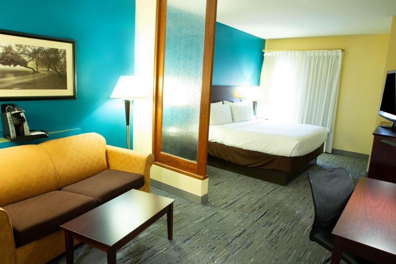 Holiday Inn Express & Suites Harrisburg West Меканіксберґ Екстер'єр фото