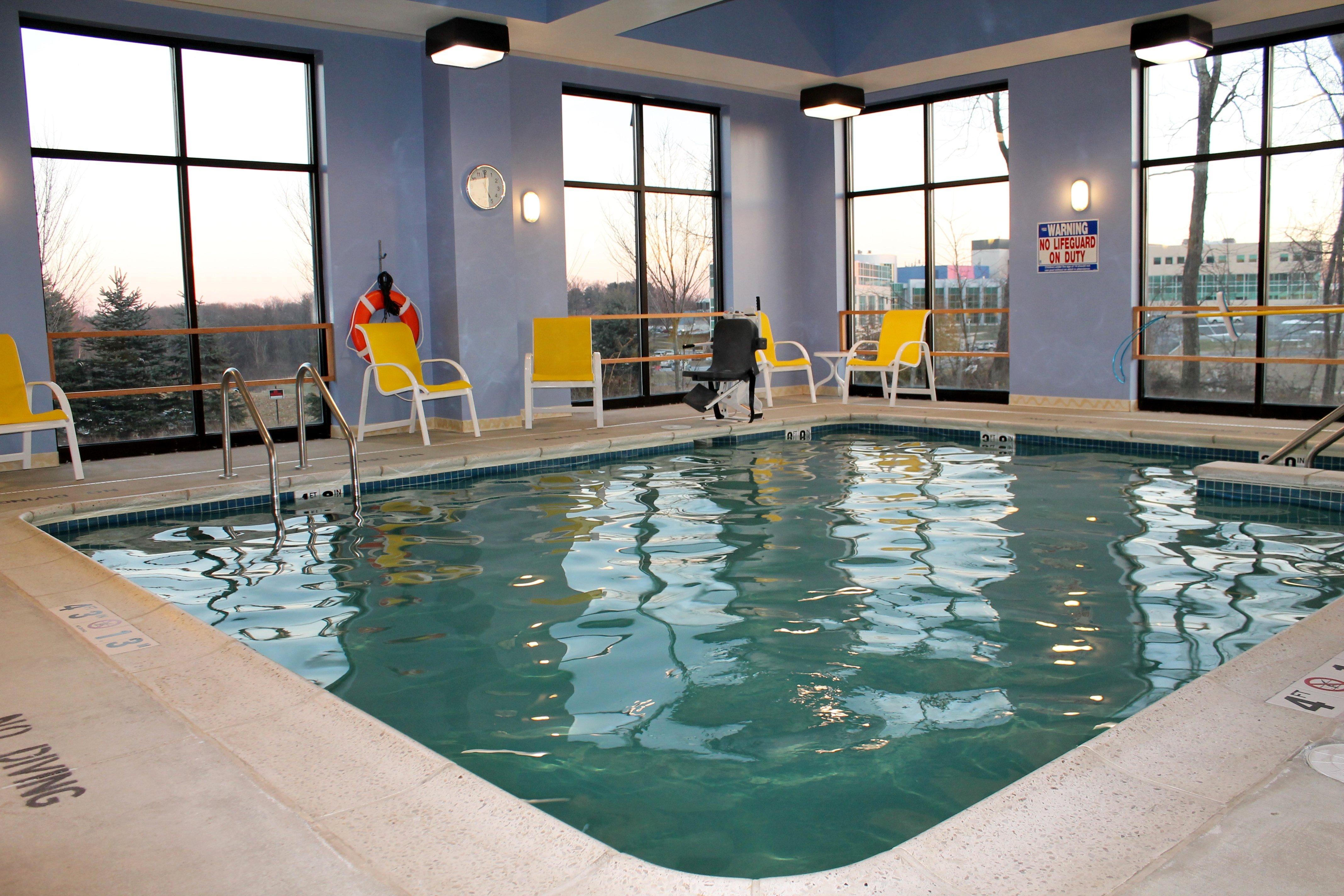 Holiday Inn Express & Suites Harrisburg West Меканіксберґ Екстер'єр фото