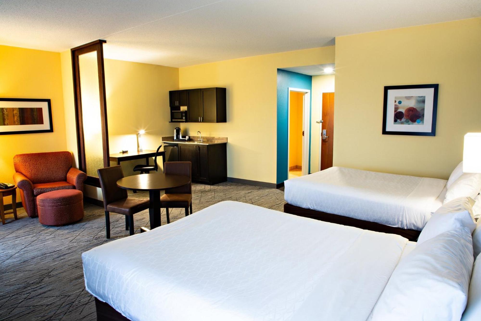 Holiday Inn Express & Suites Harrisburg West Меканіксберґ Екстер'єр фото