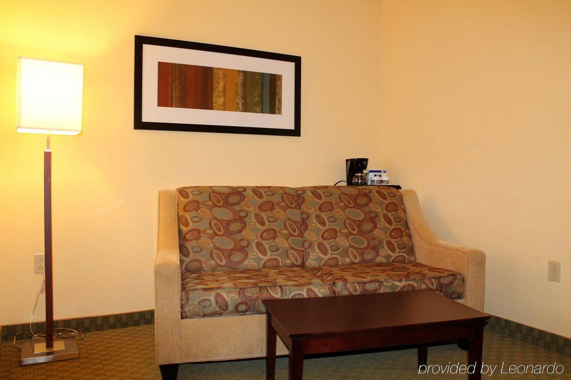 Holiday Inn Express & Suites Harrisburg West Меканіксберґ Екстер'єр фото