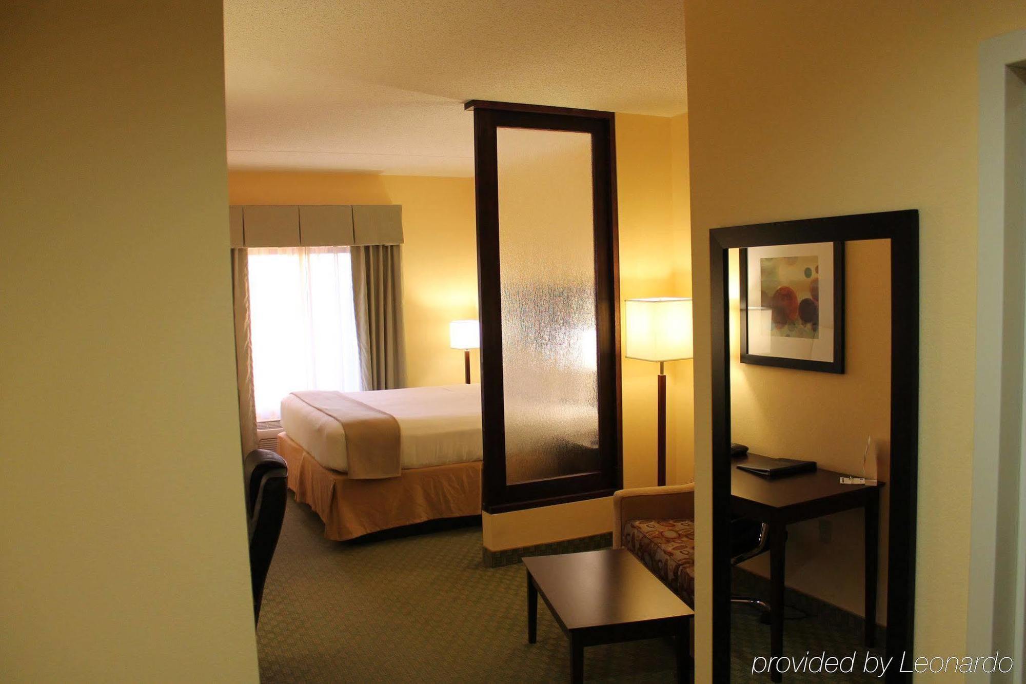 Holiday Inn Express & Suites Harrisburg West Меканіксберґ Екстер'єр фото